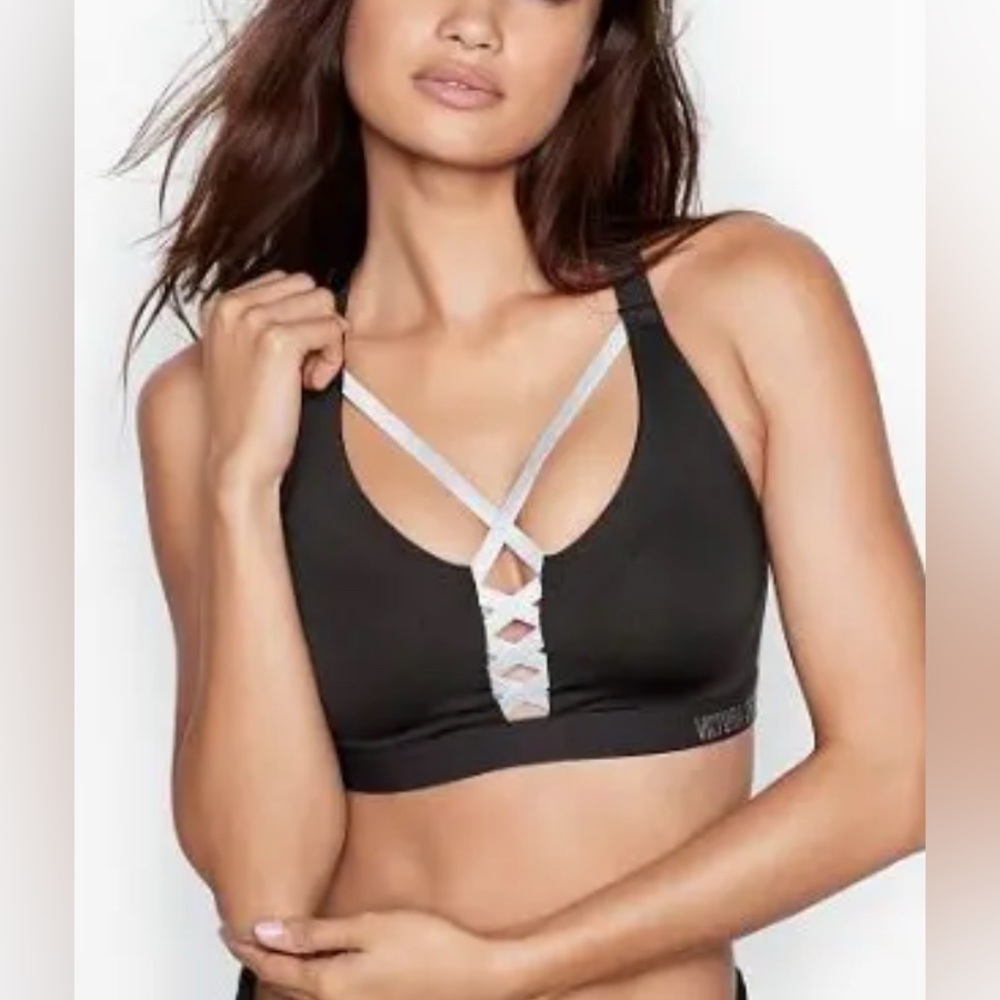 Victoria Sport sports bra size 34DD color black
